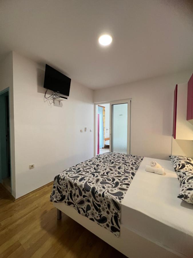 Apartments Jurisic Baska Voda Exterior photo