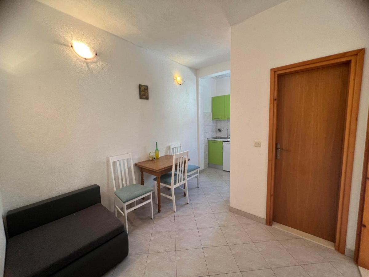 Apartments Jurisic Baska Voda Exterior photo