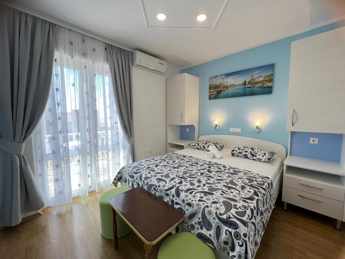 Apartments Jurisic Baska Voda Exterior photo